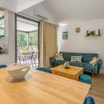 3 Bedroom Beautiful In Meschers-sur-Gironde