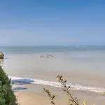 3 Bedroom Beautiful In