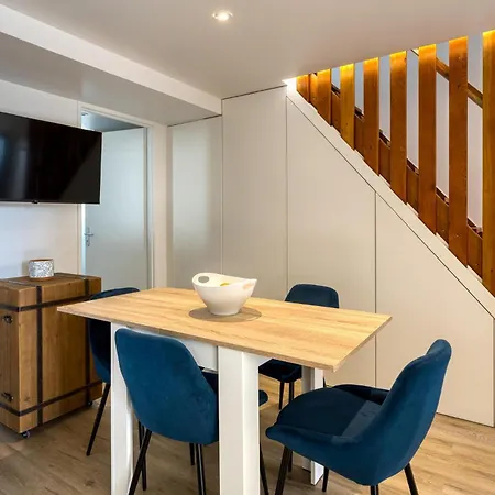 3 Bedroom Lovely In * Мешер-сюр-Жиронд