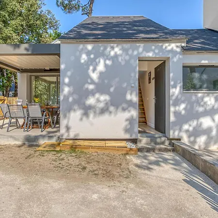 Дом отдыха 3 Bedroom Lovely In *