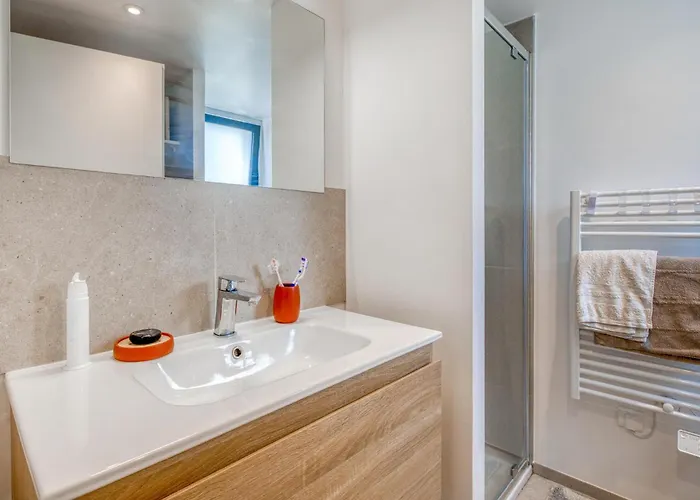 Stunning In With Wifi بيت للعطل *